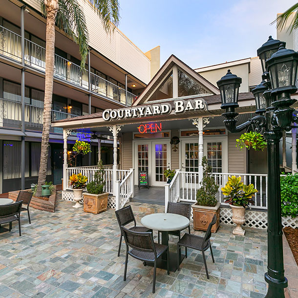 Courtyard Bar